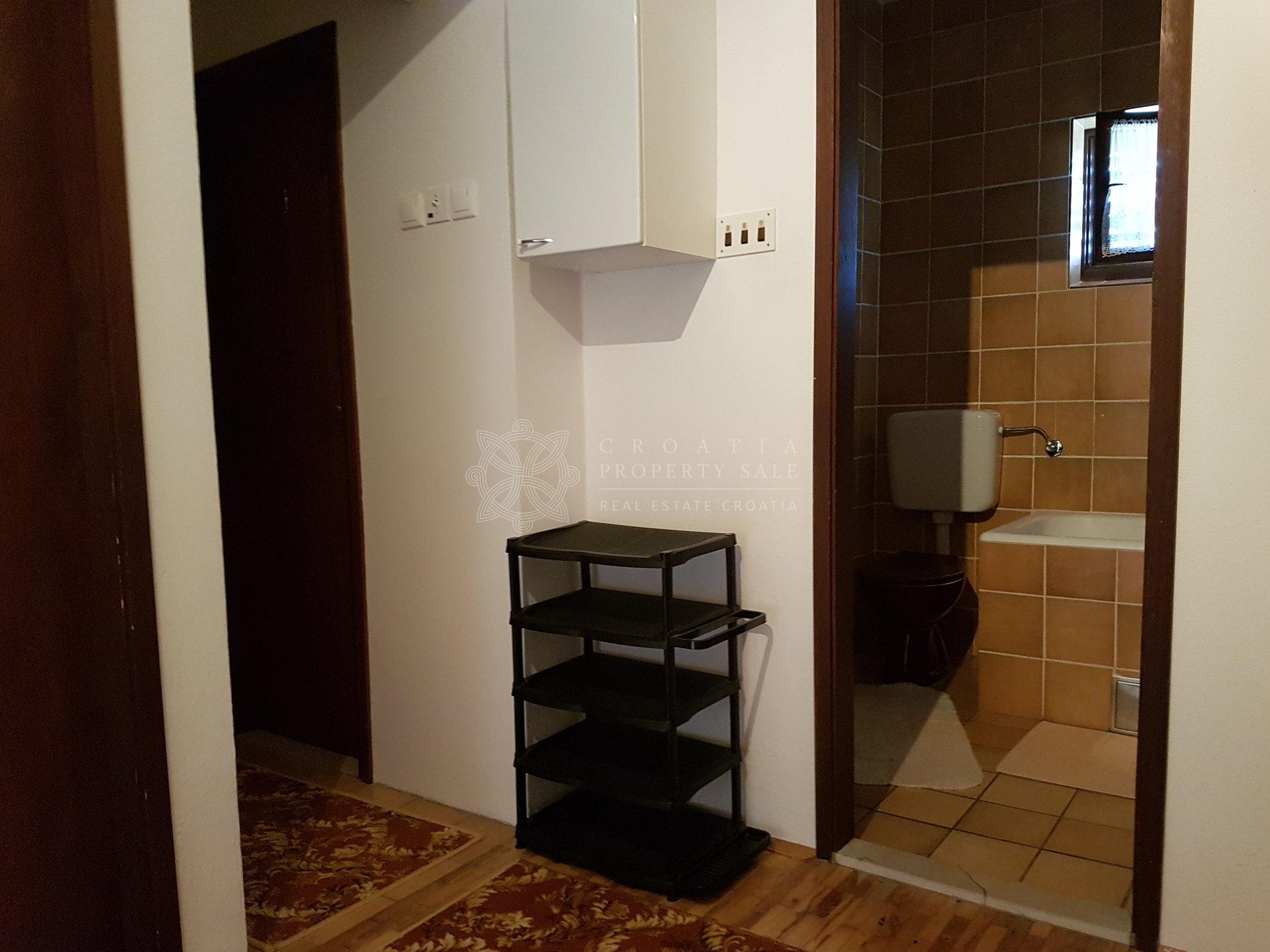Croatia Dubrovnik area Orebic house for sale with 2 apartments