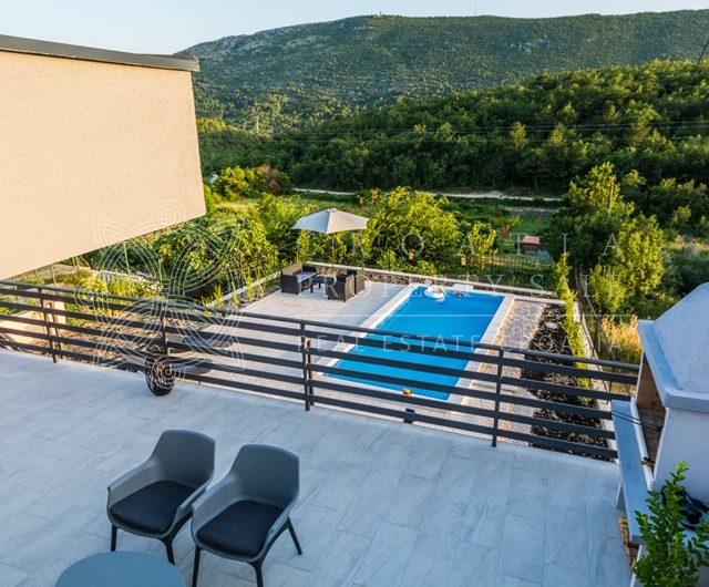 Croatia Middle Dalmatia Omis area house for sale with pool