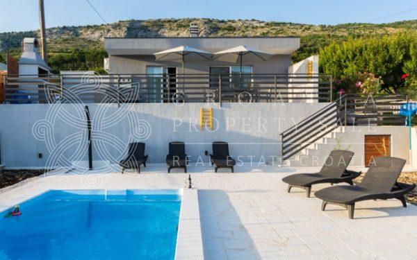 Croatia Middle Dalmatia Omis area house for sale with pool