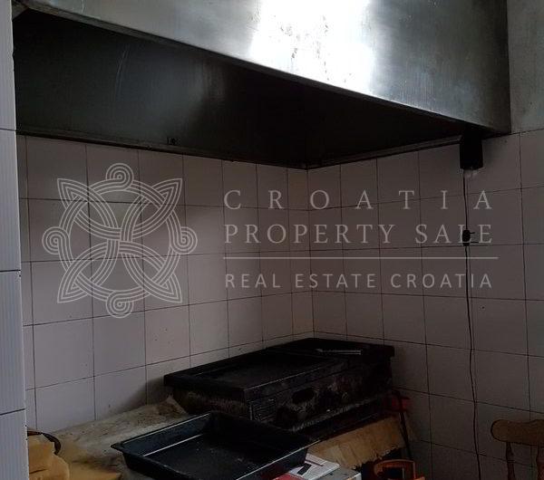 Croatia Orebic house for sale with 10 bedrooms by the sea