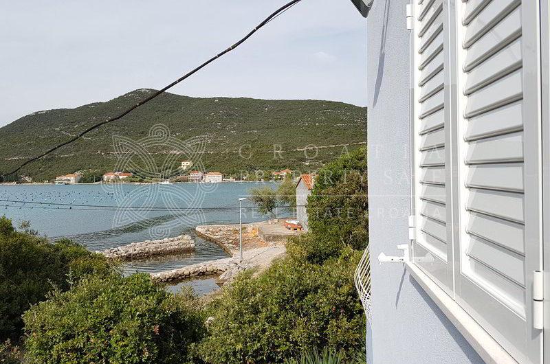 Croatia Peljesac waterfront house for sale near new bridge