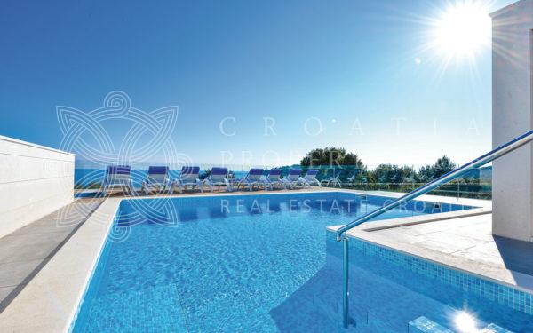 Croatia Rogoznica area waterfront duplex villa for sale with 2 pools and 12 apartments