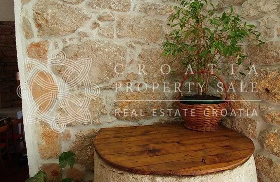 Croatia Sibenik Murter area large stone house for sale with garden