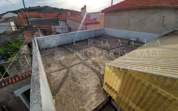 Croatia Sibenik Murter area large stone house for sale with garden