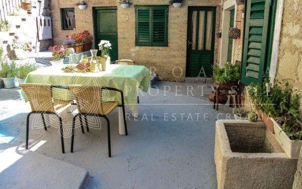 Croatia Sibenik Primosten large house for sale
