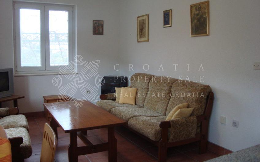 Croatia South Dalmatia Peljesac peninsula cozy house for sale in greenery