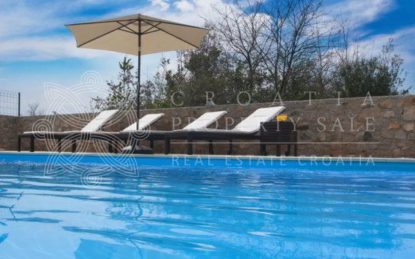 Croatia Zadar area villa with pool for sale in greenery