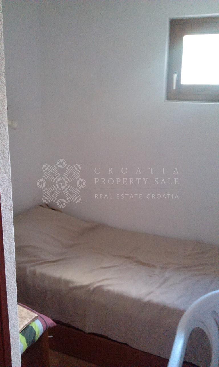 Croatia island Solta house near beach for sale