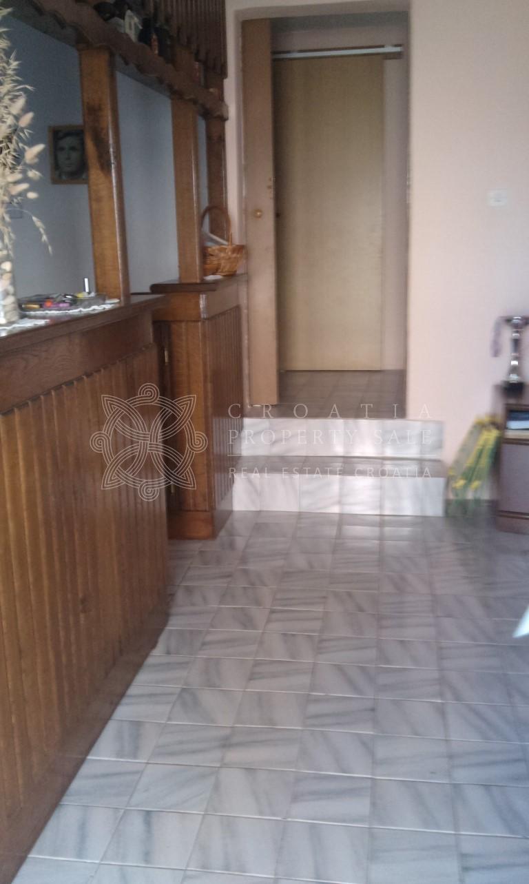 Croatia island Solta house near beach for sale