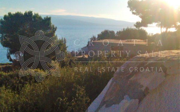 Croatia island Solta house near beach for sale