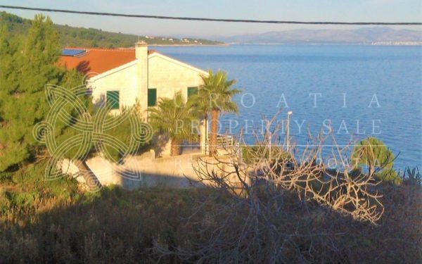 Croatia island Solta house near beach for sale