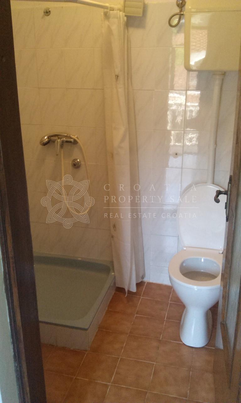 Croatia island Solta house near beach for sale