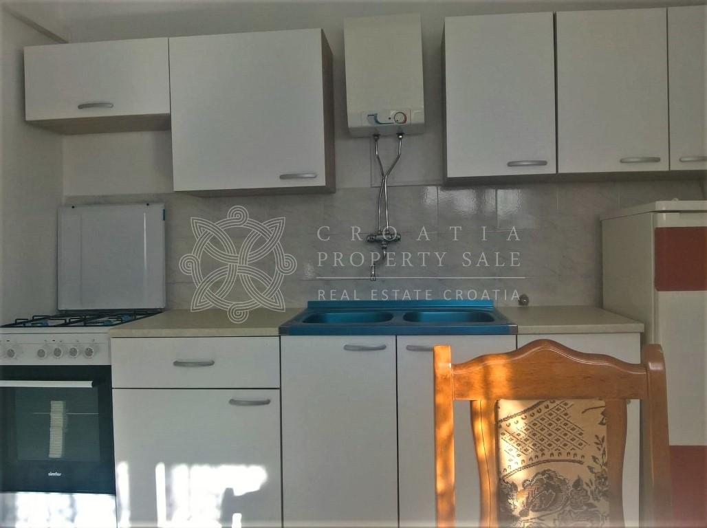 Croatia island Solta house near beach for sale