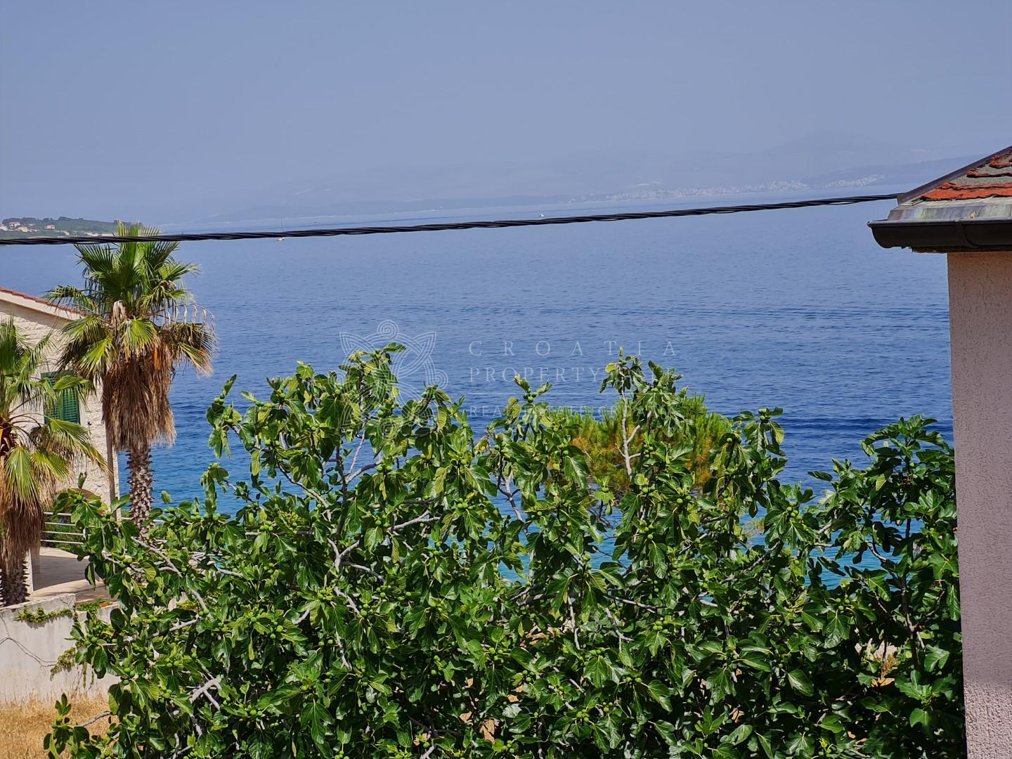 Croatia island Solta house near beach for sale