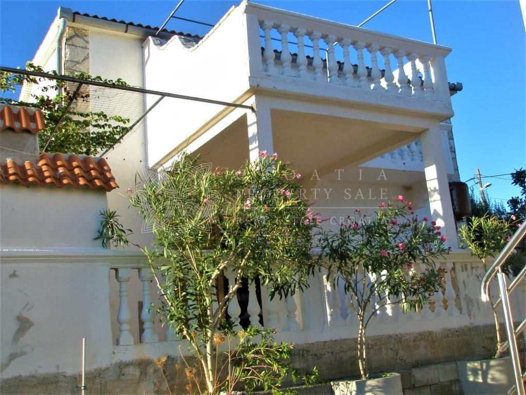 Croatia island Solta house near beach for sale