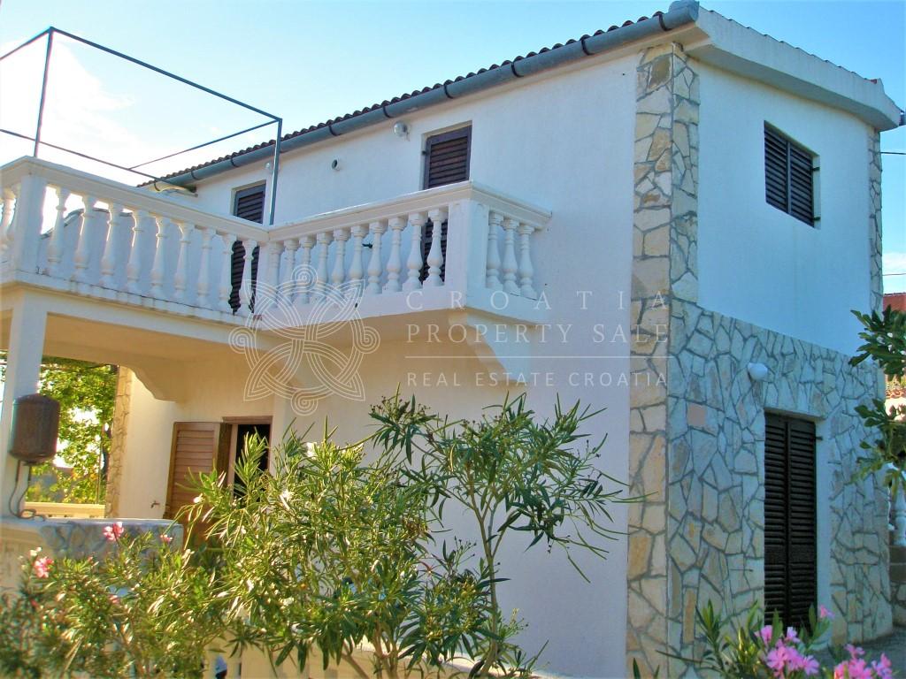 Croatia island Solta house near beach for sale
