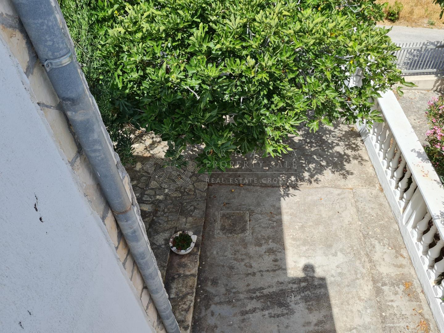 Croatia island Solta house near beach for sale