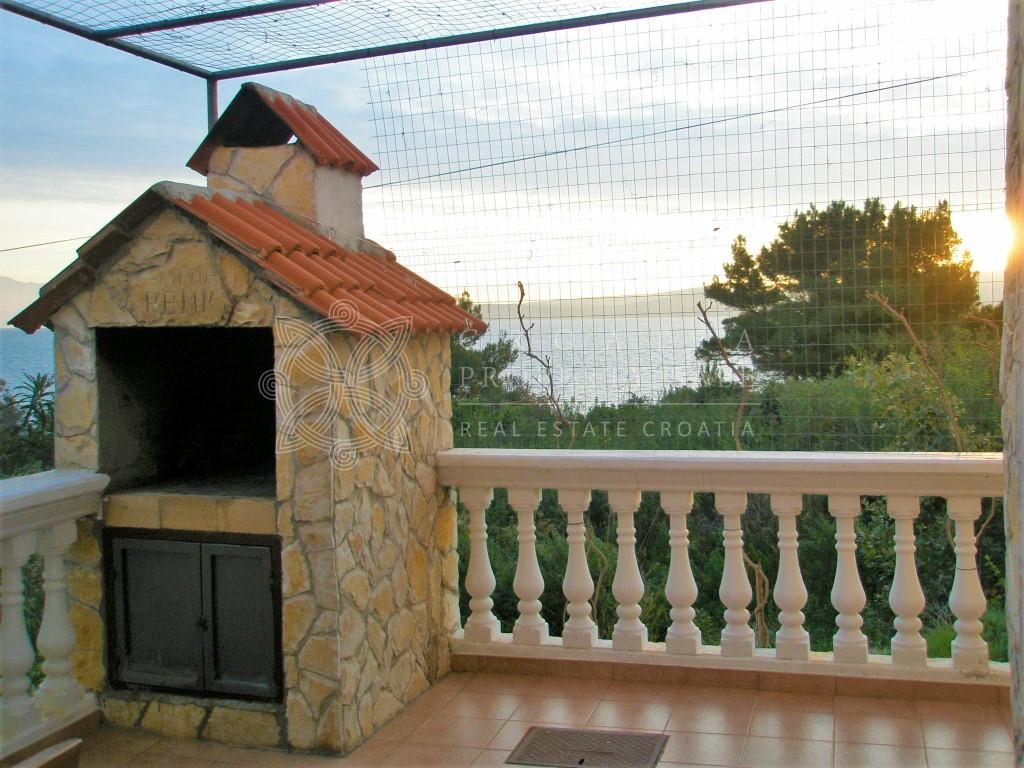 Croatia island Solta house near beach for sale