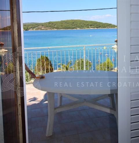Croatia island Solta seafront house for sale