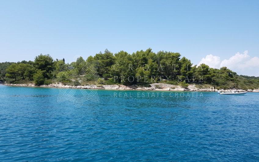 Croatia island Solta seafront land for sale
