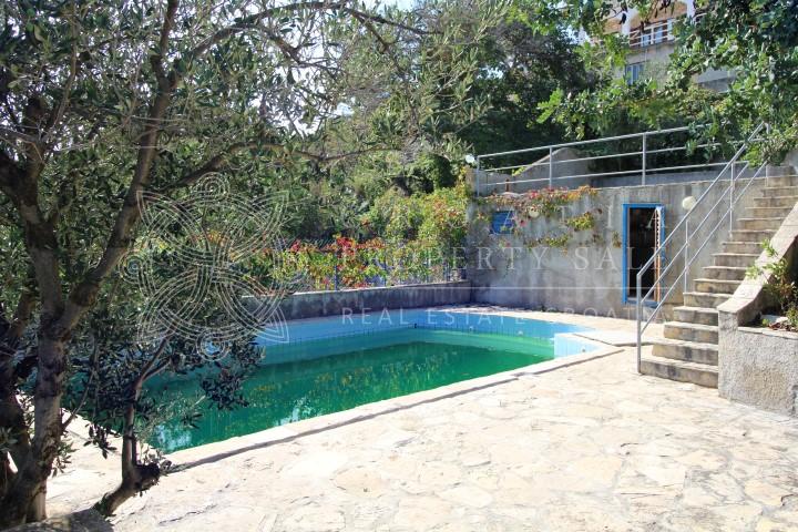 Croatia island Solta stone house with pool for sale