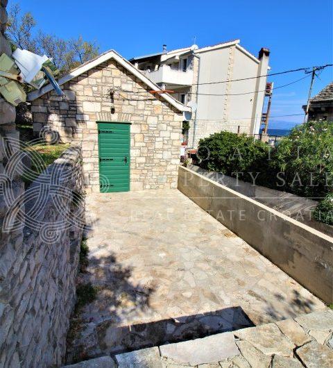 Croatia island Solta stone house with pool for sale