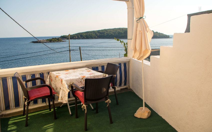 Croatia Dubrovnik area Beachfront house for sale