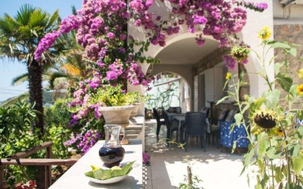 Croatia Dubrovnik area Beachfront house for sale