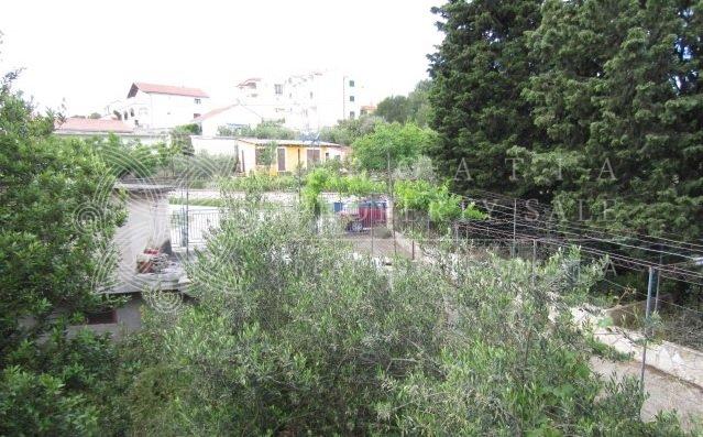 Croatia Sibenik Tisno House with nice garden for sale