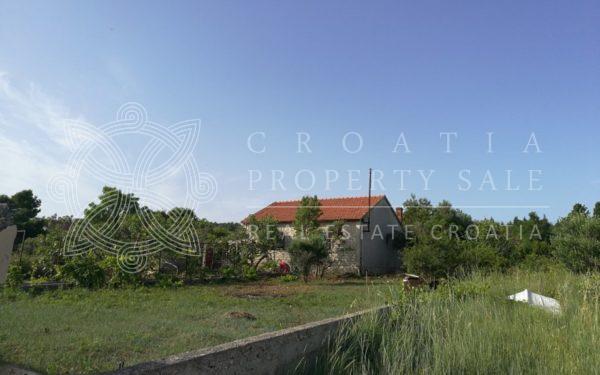 Croatia Sibenik area Waterfront house with large land for sale
