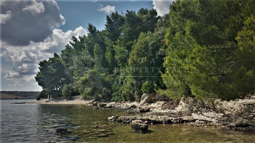 Croatia Zadar Posedarje land for sale close to the sea with sea view