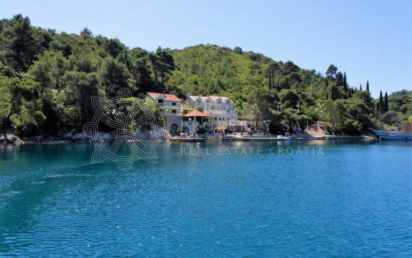 Croatia Dubrovnik Ston Seafront Villa for sale with a Pier