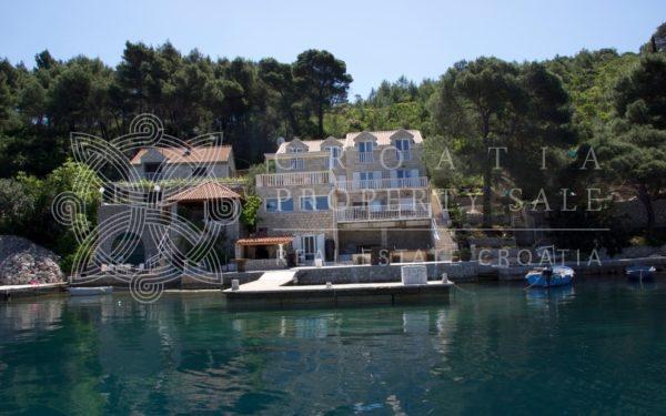 Croatia Dubrovnik Ston Seafront Villa for sale with a Pier