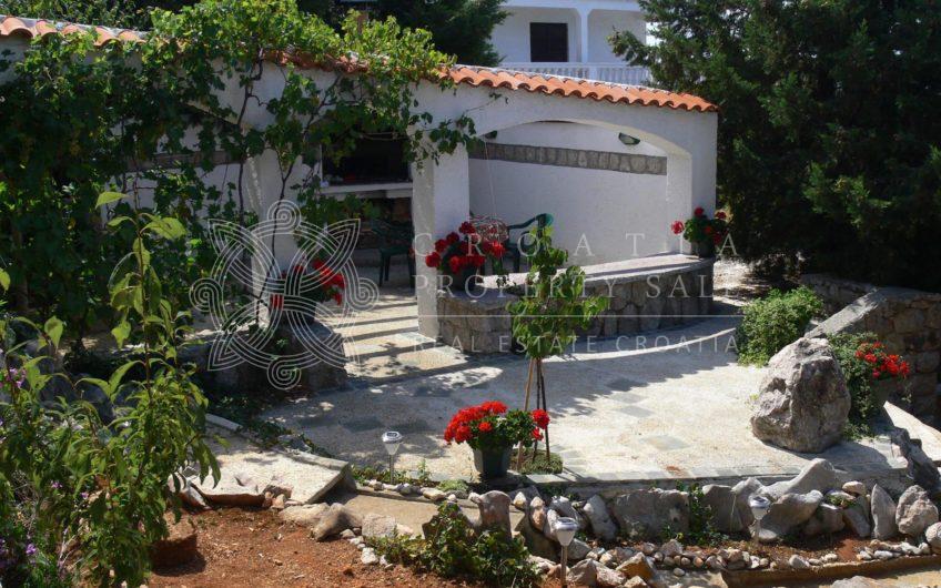 Croatia Zadar area Seafront villa with pool for sale