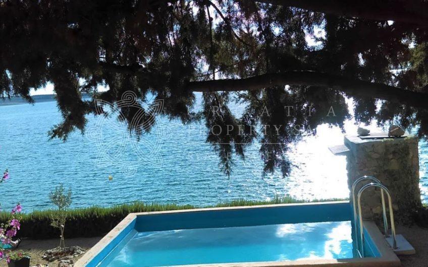 Croatia Zadar area Seafront villa with pool for sale