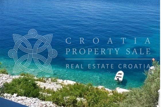 Croatia Korcula island waterfront house for sale with boat mooring