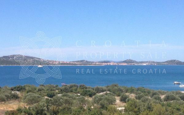 Croatia Murter area large house for sale with 11 apartments