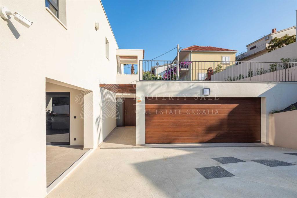 Croatia Trogir area buy luxury beachfront villa with pool and tennis court