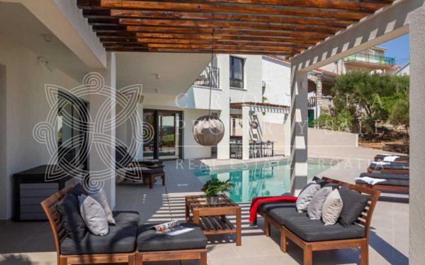 Croatia Trogir area buy luxury beachfront villa with pool and tennis court