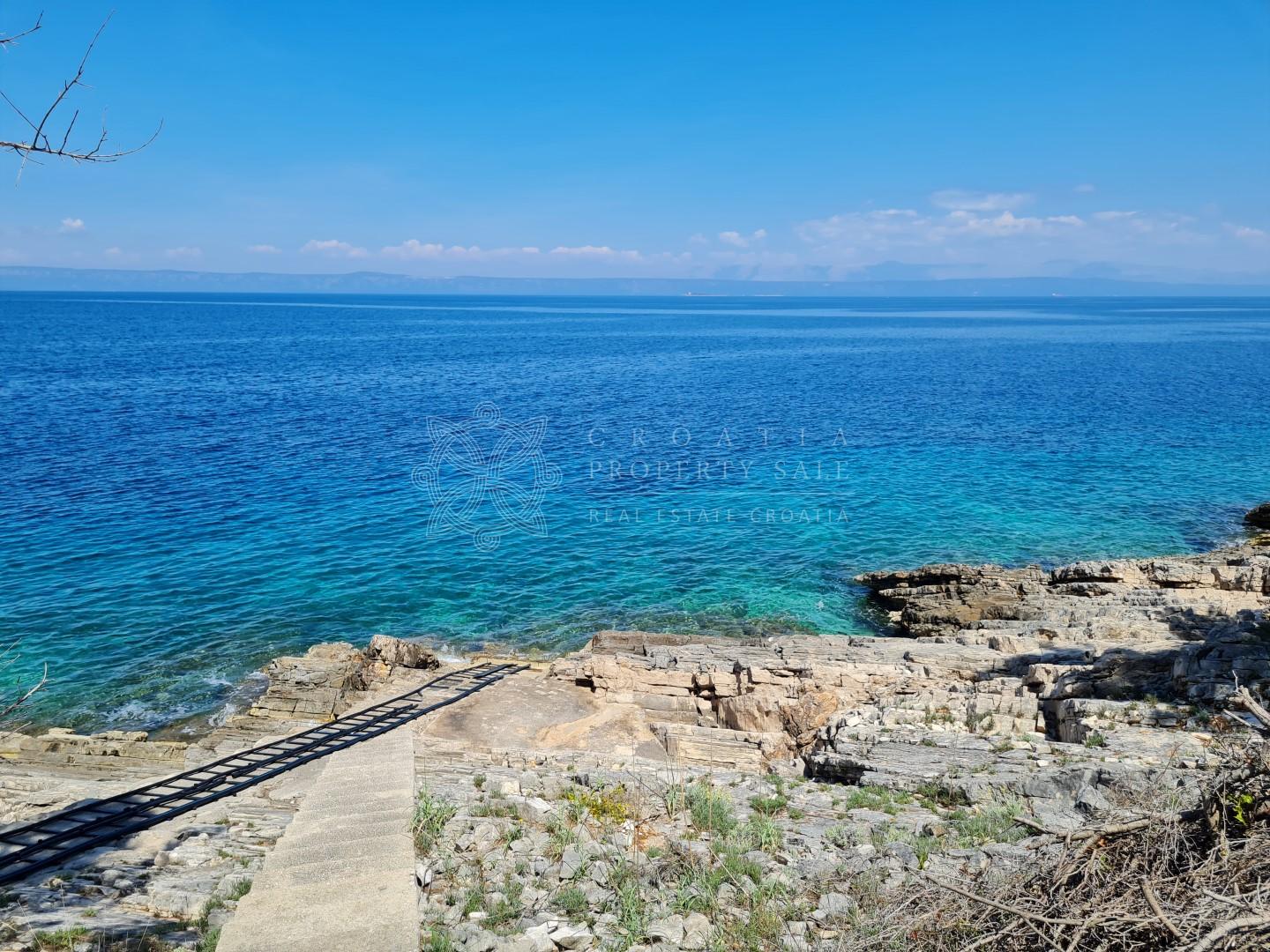 Croatia Korcula front line to the sea land for sale