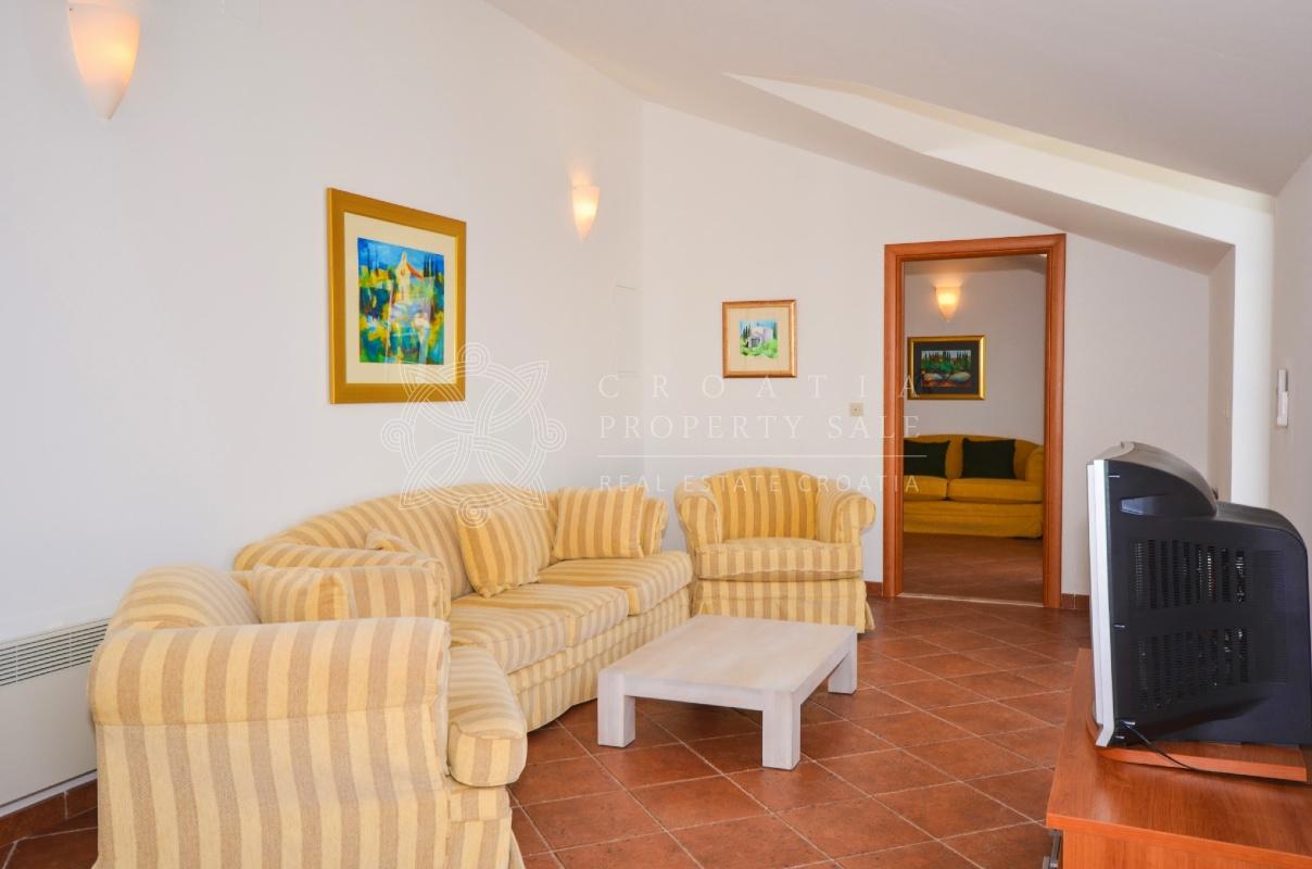 Croatia Cavtat area seafront villa for sale in private bay