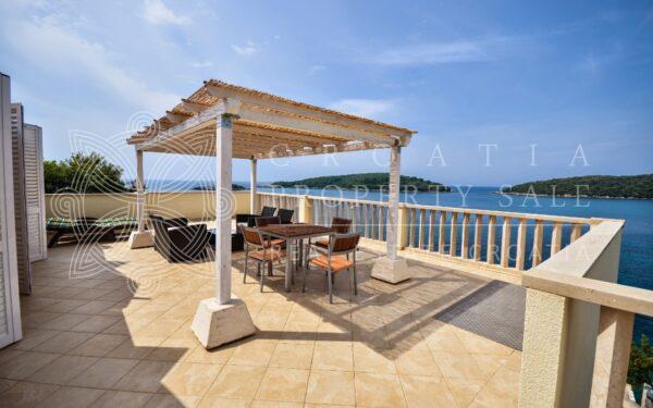 Croatia Cavtat area seafront villa for sale in private bay