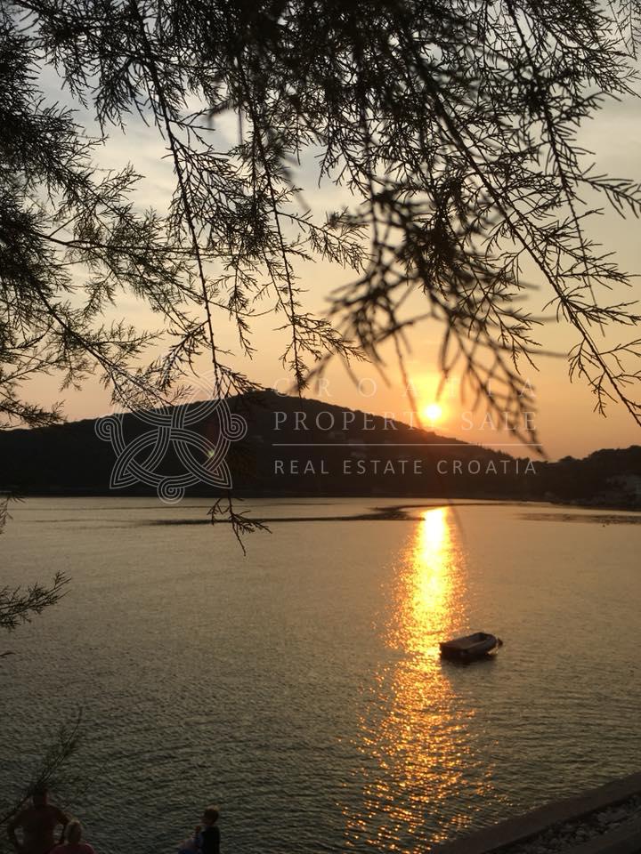 Croatia Cavtat area seafront villa for sale in private bay