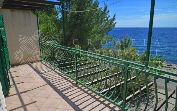 Croatia Solta island Split area waterfront house for sale