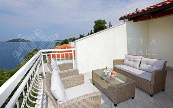 Croatia Korcula island large seafront villa for sale