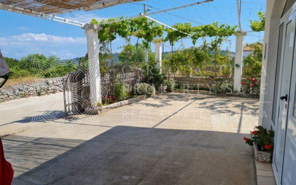 Croatia Solta island small house for sale with sea view