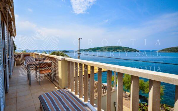 Croatia Cavtat Dubrovnik area luxury waterfront villa for sale