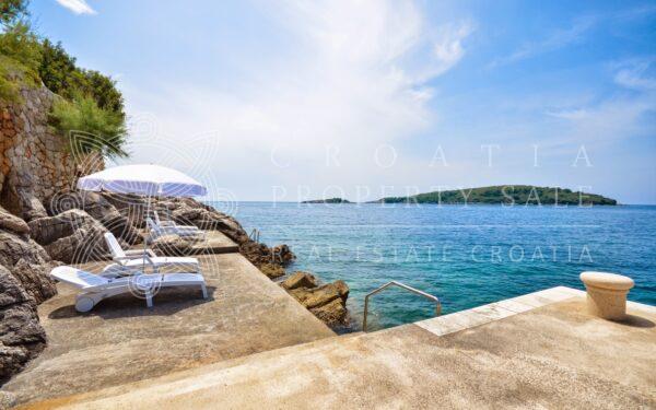 Croatia Cavtat Dubrovnik area luxury waterfront villa for sale