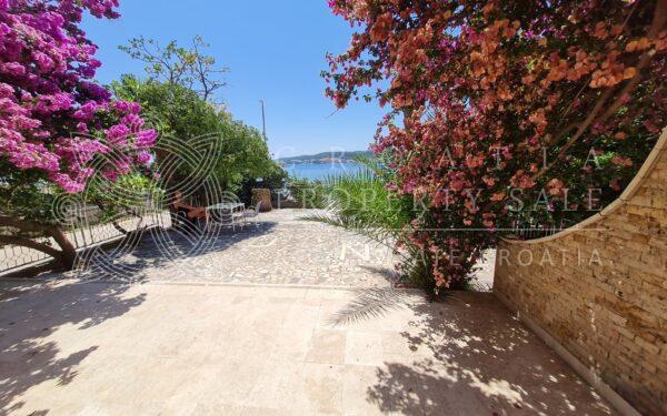 Croatia Orebic area waterfront home for sale