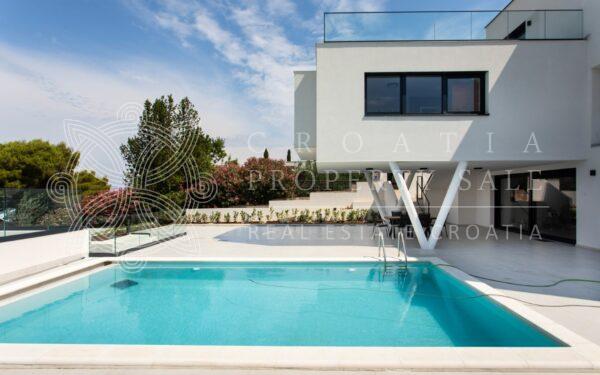 Croatia island Solta seafront pool villa for sale
